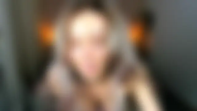 LuluAlis Pertunjukan Webcam