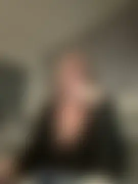 Naughtyhousewife_x's Webcam Show