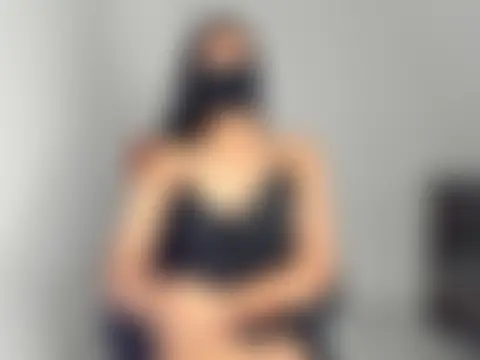 Sinny_Aish Show in webcam