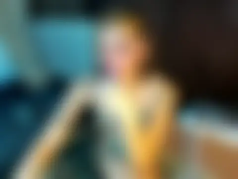 SiennaBlair: διαδικτυακό σόου στην κάμερα