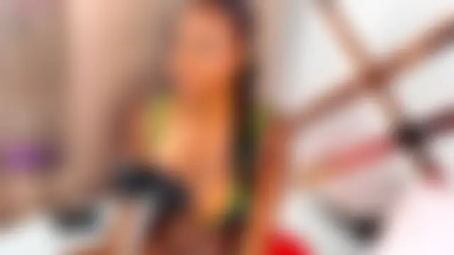 Онлайн чат XXX GianinaLewis