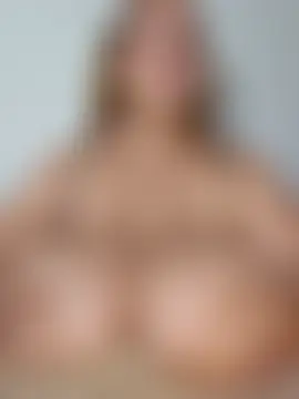 cleopatra_bigboobs01 웹캠 쇼