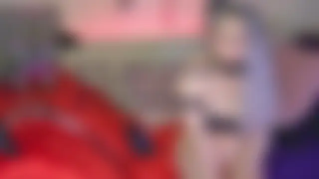 ElaraSable: διαδικτυακό σόου στην κάμερα