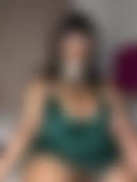 Pokazy przed kamerką – QUEEN_NOBUHLE_FEMDOM_777