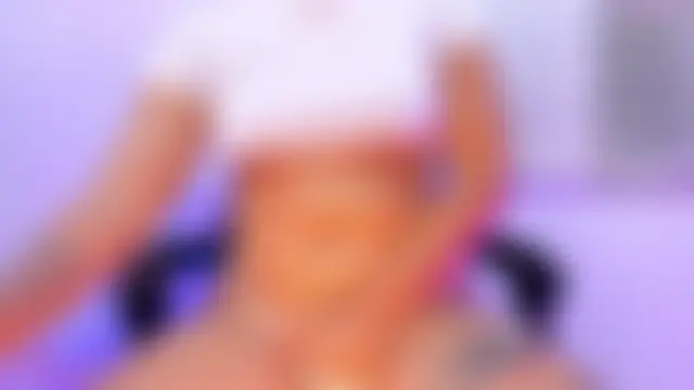 LouaneBourVip's Live Chat Room