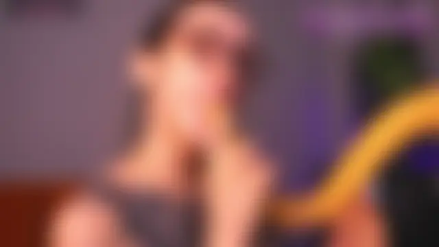 EvaCanton's Live Chat Room