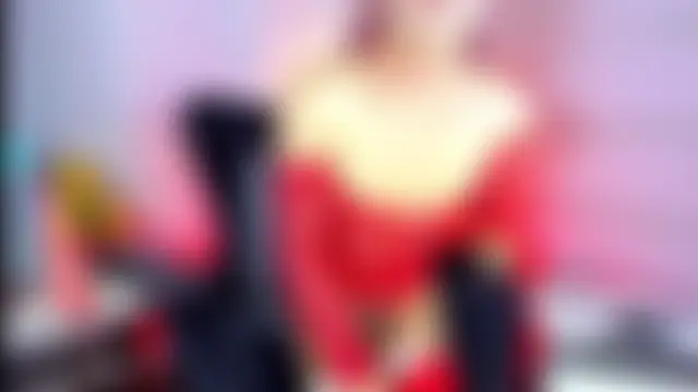 Pokazy przed kamerką – MargaretQualley