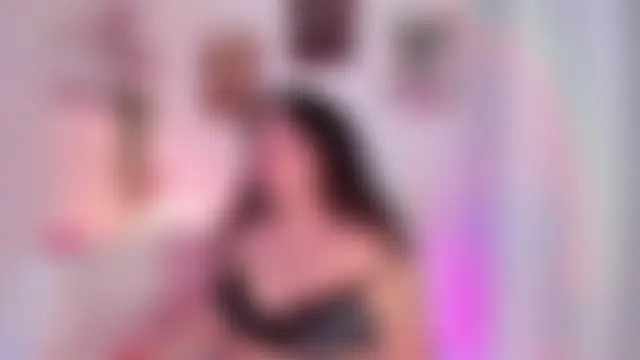 Ally_belle Adlı Modelin Canlı XXX Sohbeti