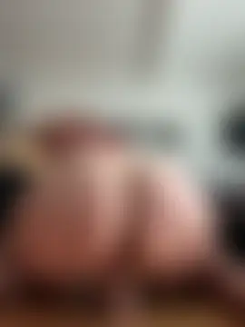 AnjaAmelian Webbikameraesitys