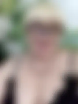 VioletSweet5566's Webcam Show