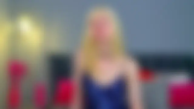 HannahHollis: διαδικτυακό σόου στην κάμερα