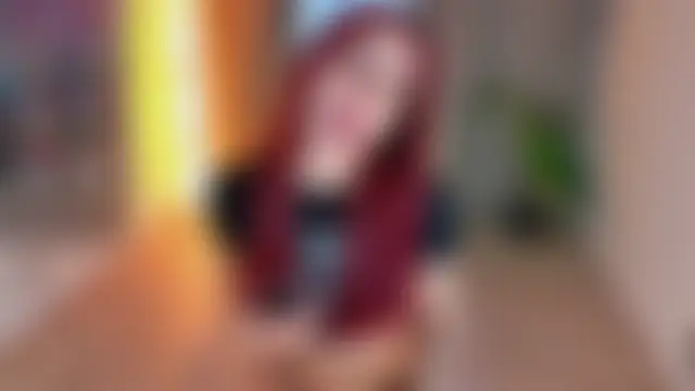 anika_aa: διαδικτυακό σόου στην κάμερα