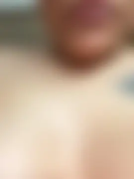 Rosy_BabyDoll Live chatroom