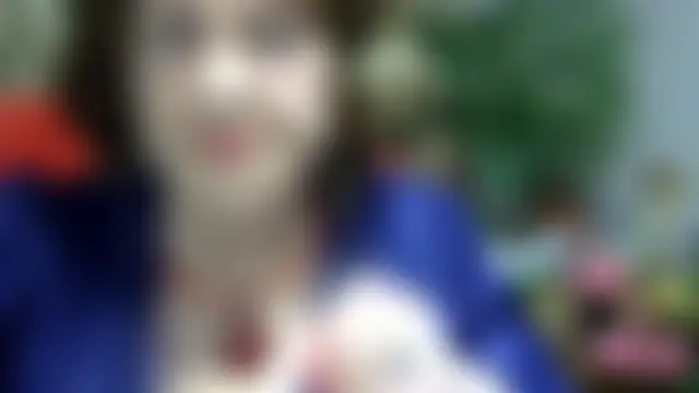 Emma52610 Show in webcam