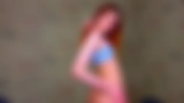 emi_less Live XXX-Chat