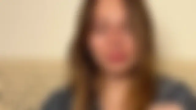 LovelyKatea élő XXX-chatje