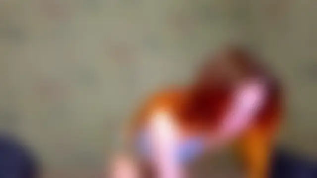 Show modela emi_less na web-kameri