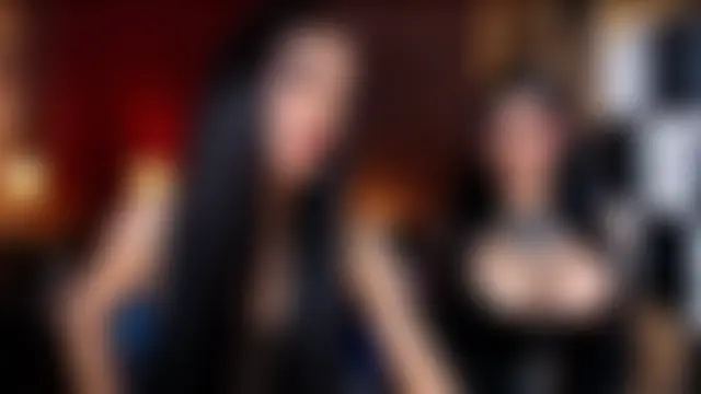 lhexiecollins Show in webcam