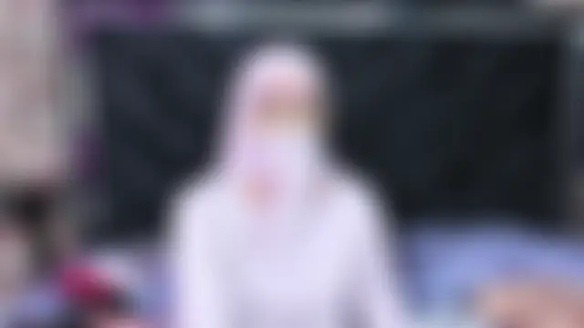 malek_zark2: διαδικτυακό σόου στην κάμερα