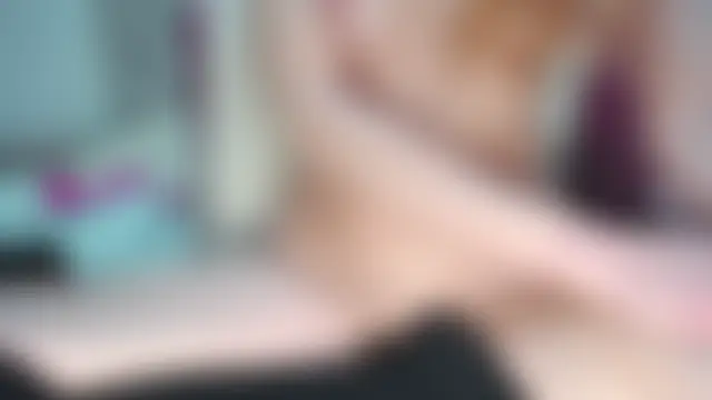 Pokazy przed kamerką – CandySquirts