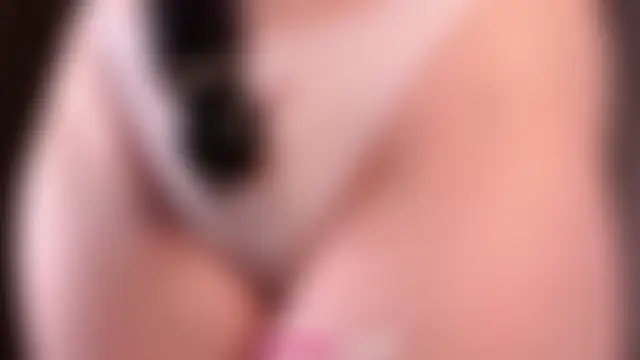 Pertunjukan Kamera Web LurleneRamo