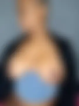 CertifiedhottieXOXO 网络视讯表演