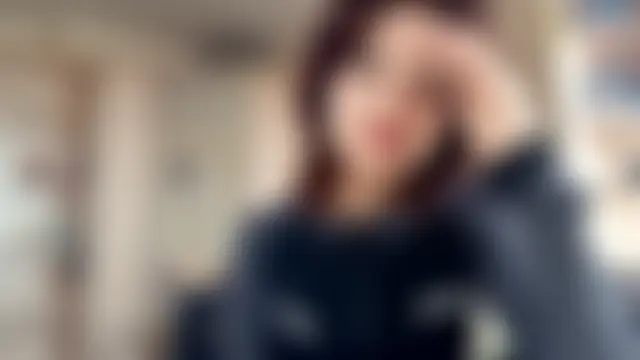 Show modela LowkeyIndigo na web-kameri