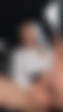 Risky_girl23_'s Webcam Show