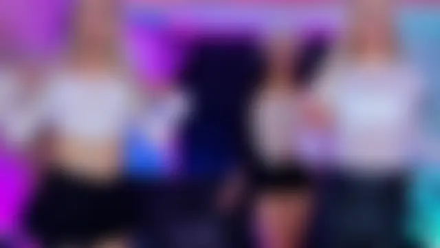 Queens_Wonders_Blonders Pertunjukan Webcam