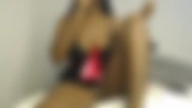 CurvyGlass Webcam Show