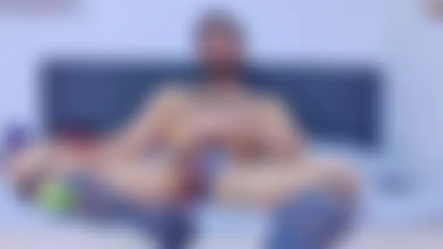 ROCKY_REBEL 在線直播表演