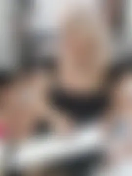 Chat +18 de AvrilMillers ao vivo