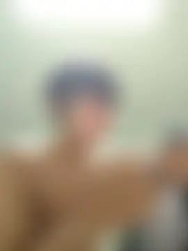 -OvO-: διαδικτυακό σόου στην κάμερα