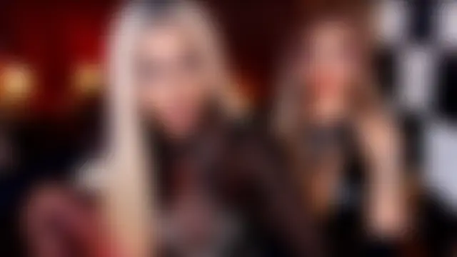 IndestructibleLily Show in webcam