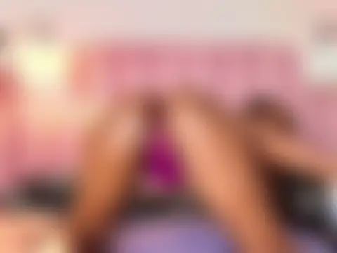 TINNATAYLOR Pertunjukan Webcam