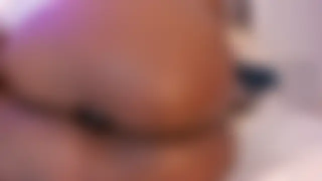 IrisJones_ Pertunjukan Webcam