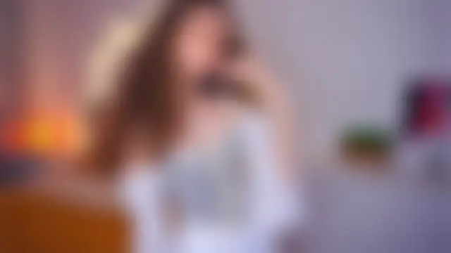 MyrleKnerr: διαδικτυακό σόου στην κάμερα