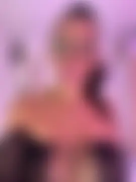 YOURSDEBORA's Webcam Show