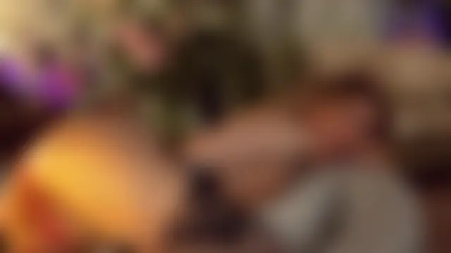 Lady--M Show in webcam