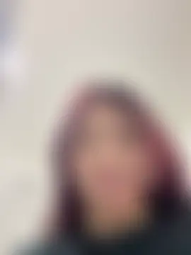 RojitasTeaseX_: διαδικτυακό σόου στην κάμερα