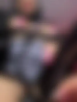 Jameela: διαδικτυακό σόου στην κάμερα