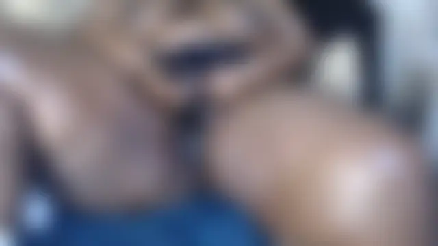 Pokazy przed kamerką – ThickyMinajxx