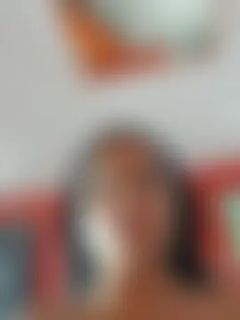 Show modela CataleyaRusso na web-kameri
