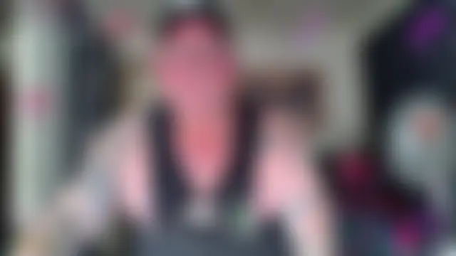 KINKYBLUEYES69: διαδικτυακό σόου στην κάμερα
