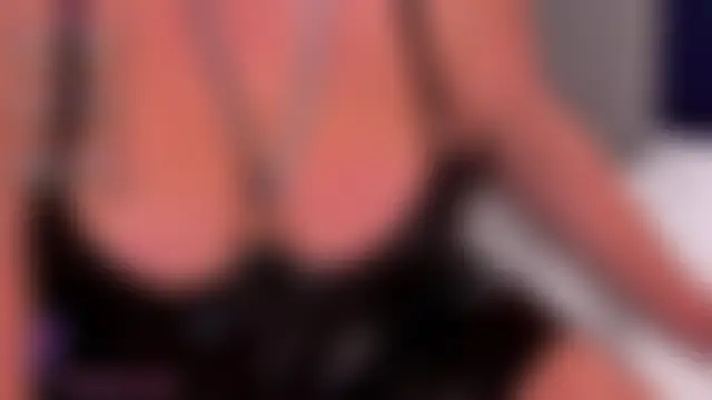 VoluptuousLeona's Webcam Show