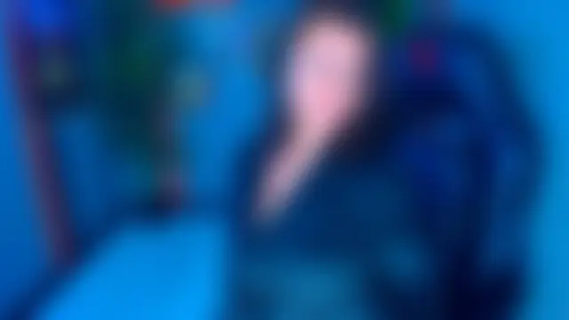 AnaMillsのウェブカメラショー
