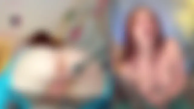 Ur_lil_bb's Webcam Show