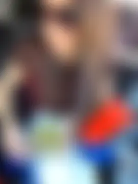 Pokazy przed kamerką – sexy7883