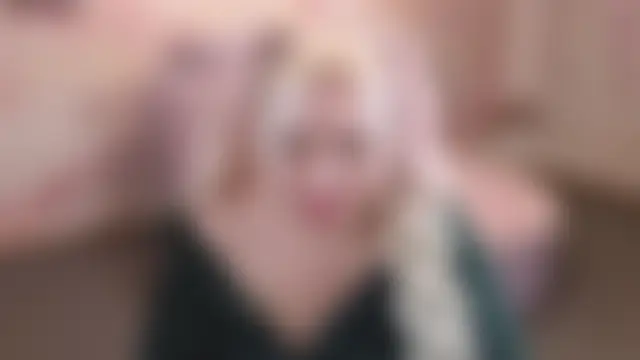 Penelope_Pinky: διαδικτυακό σόου στην κάμερα