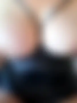 Mature_hot_mom's Webcam Show